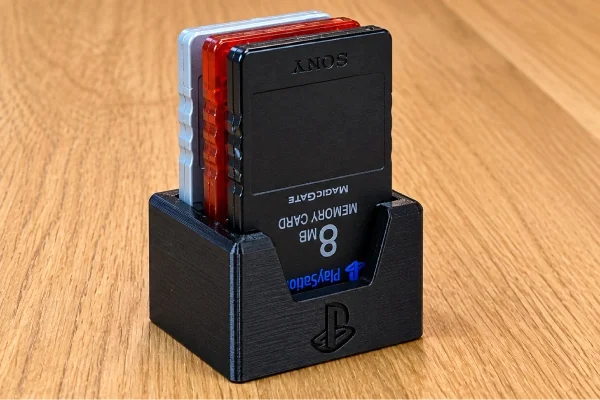 چند مموری کارت PS2 در پایه نگهدارنده
